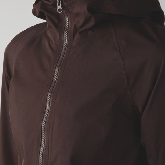 Lululemon Definitely Raining Jacket - Picture 5 of 14